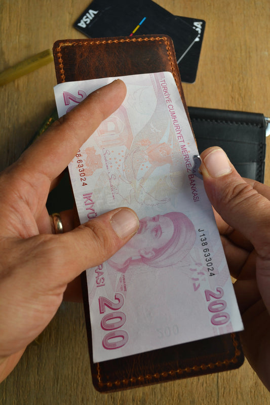 AKHAL KLİPSLİ DERİ KARTLIK