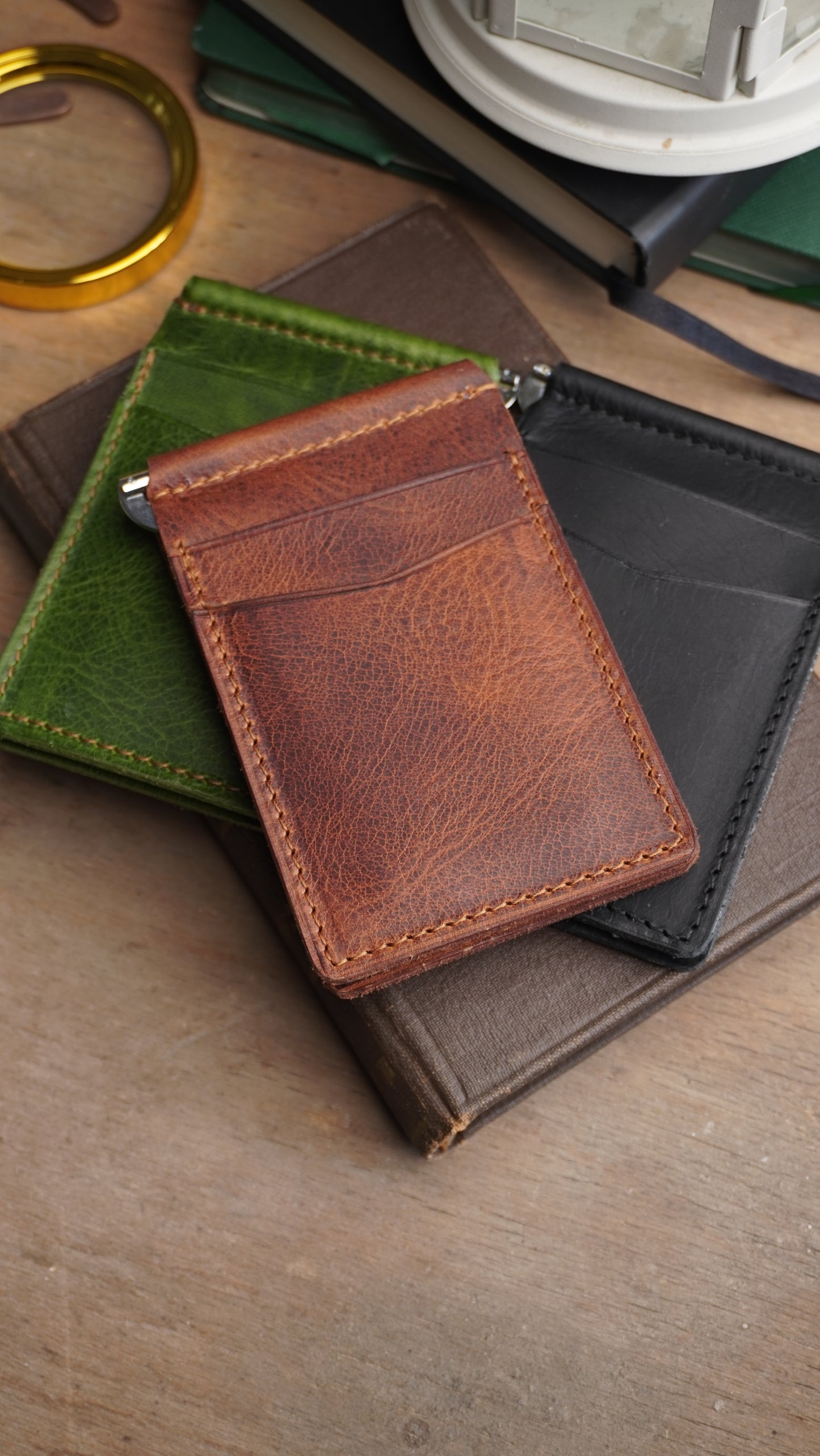 AKHAL KLİPSLİ DERİ KARTLIK